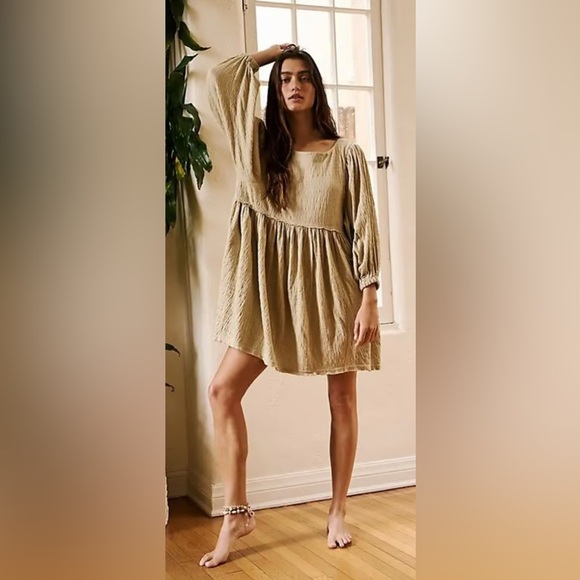 Free People Dresses & Skirts - Free People Beach Get Obsessed Babydoll Dress XS Balloon Sleeve Tan Oversized